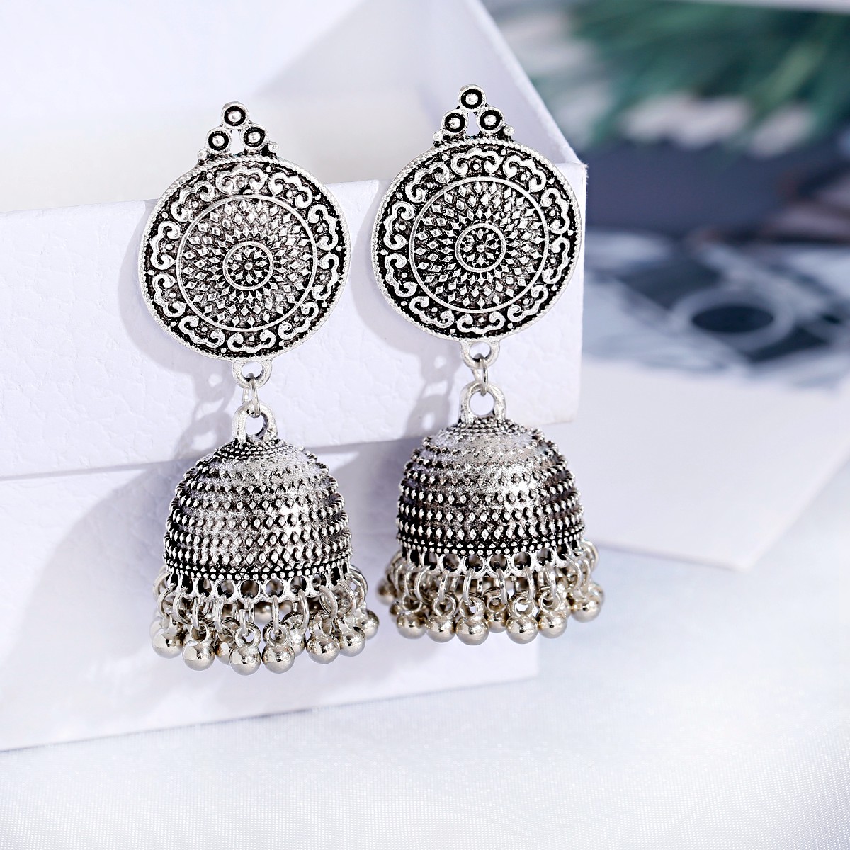 Anting-anting Jhumka warna ema - Indian Wedding Supply ulasan dan harga